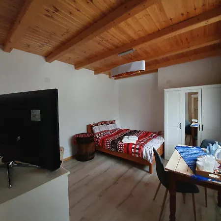 Casa Axa * Paraul Carjei